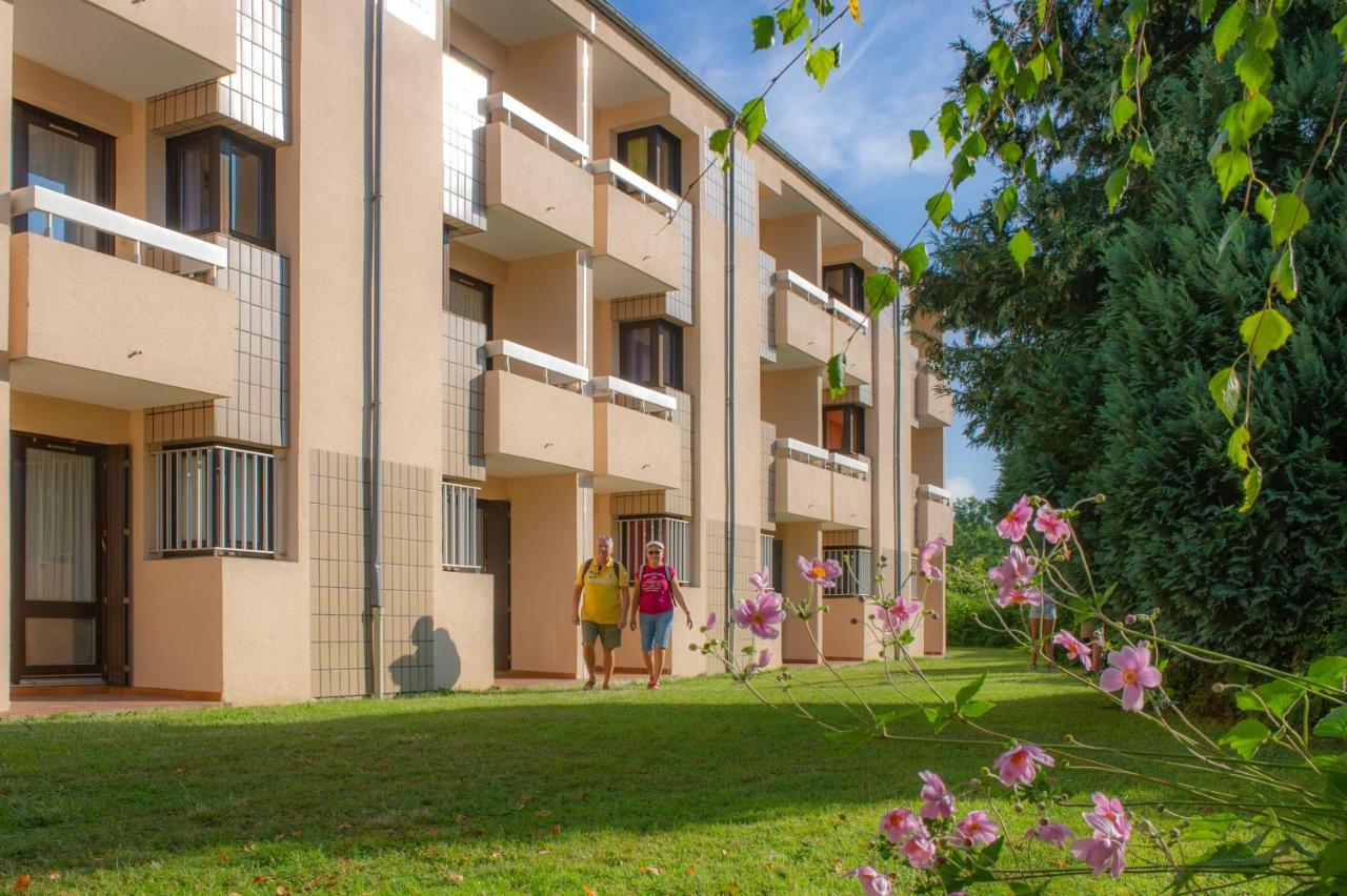 Residence Routes Du Monde Atc Bagneres De Bigorre Exterior photo